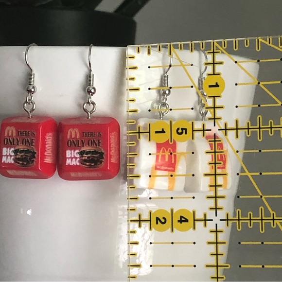 New Burger Package Dangling Handmade Earrings Big Mac McDonalds Fun Party Gift - Picture 6 of 6